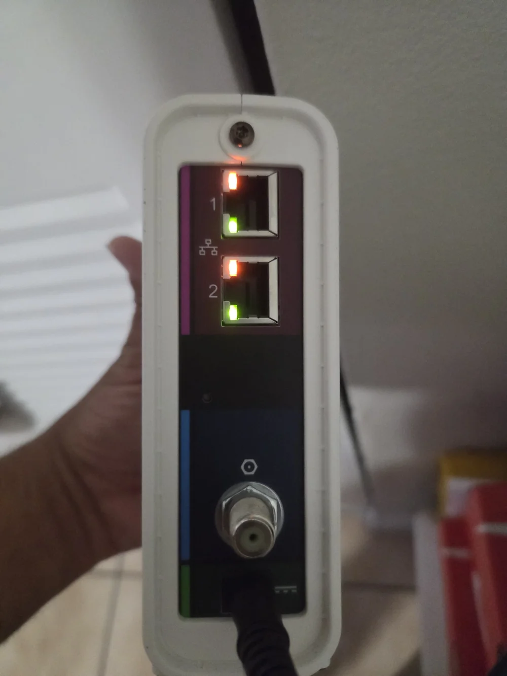 ARRIS SURFboard SB8200 DOCSIS 3.1 Cable Modem - White